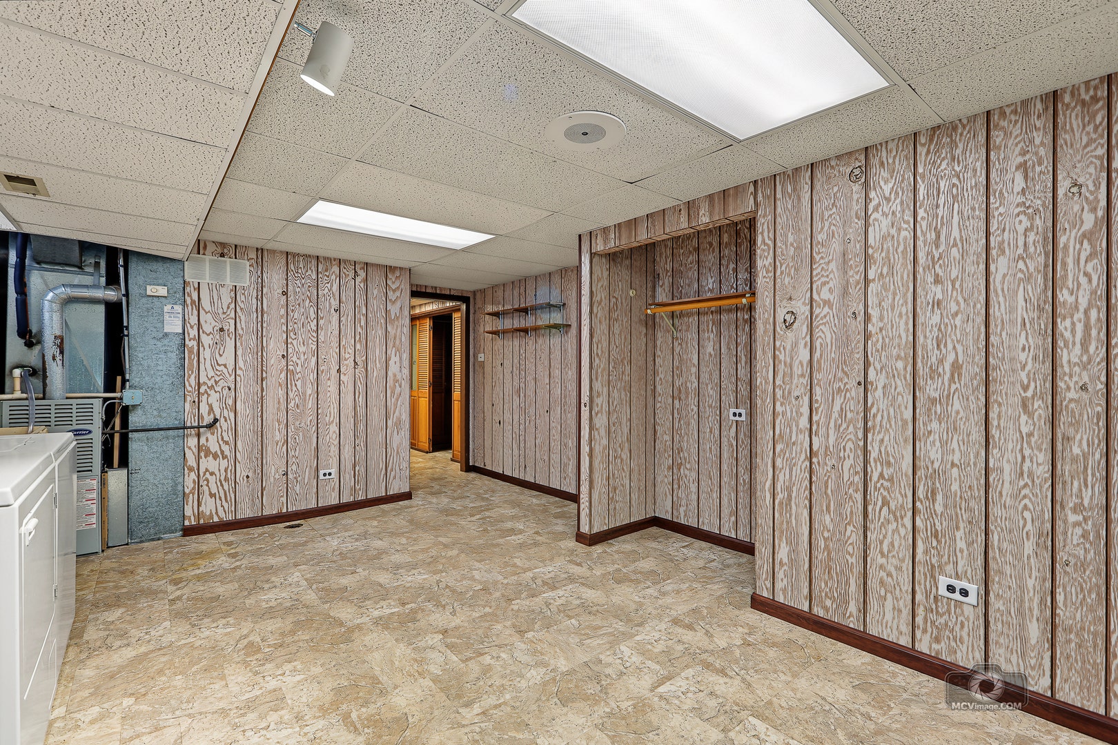 17325 Locust Avenue, Tinley Park, IL 60487 17325 Locust Avenue, Tinley Park, IL 60487