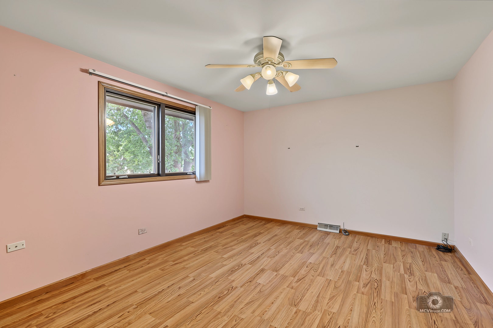 17325 Locust Avenue, Tinley Park, IL 60487 17325 Locust Avenue, Tinley Park, IL 60487