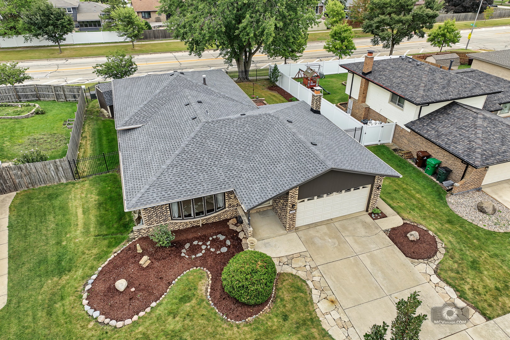 17325 Locust Avenue, Tinley Park, IL 60487 17325 Locust Avenue, Tinley Park, IL 60487