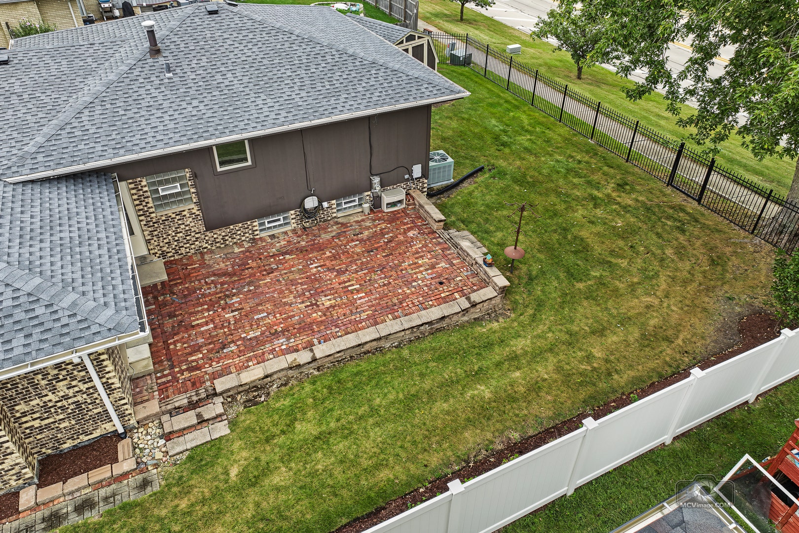 17325 Locust Avenue, Tinley Park, IL 60487 17325 Locust Avenue, Tinley Park, IL 60487