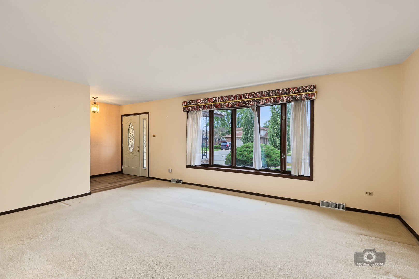 17325 Locust Avenue, Tinley Park, IL 60487 17325 Locust Avenue, Tinley Park, IL 60487
