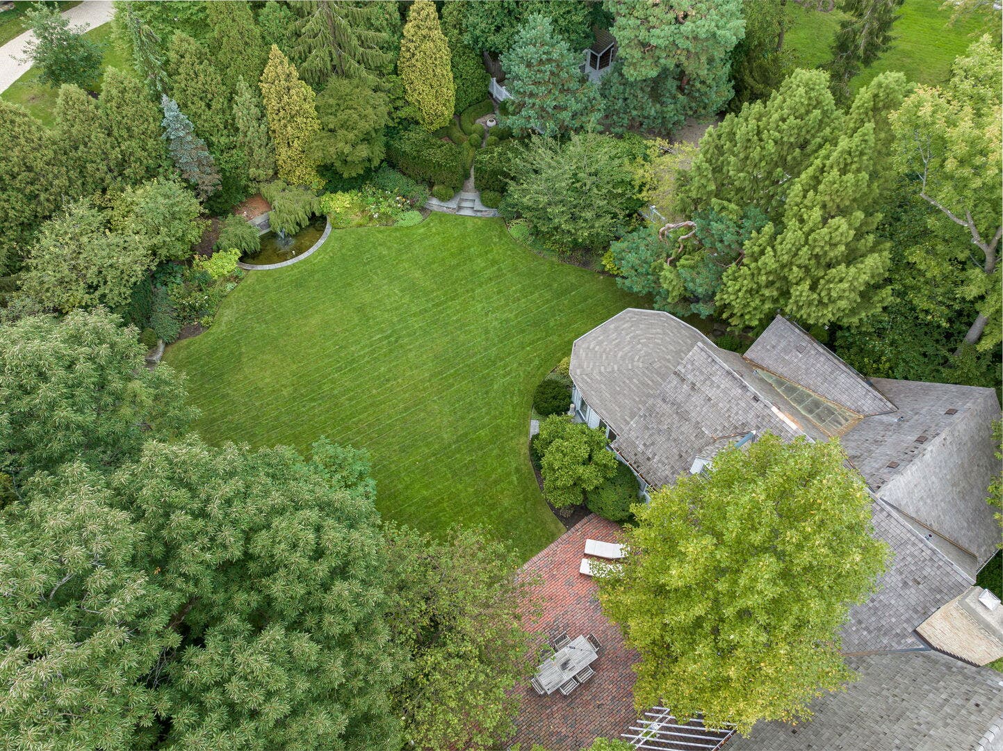 1070 Meadow Lane, Lake Forest, IL 60045