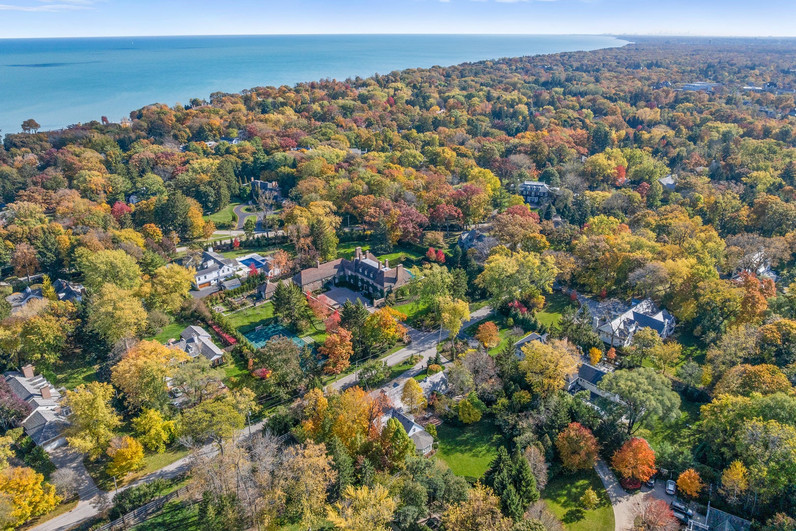 1070 Meadow Lane, Lake Forest, IL 60045