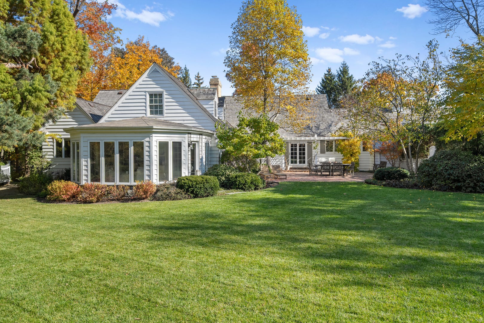1070 Meadow Lane, Lake Forest, IL 60045