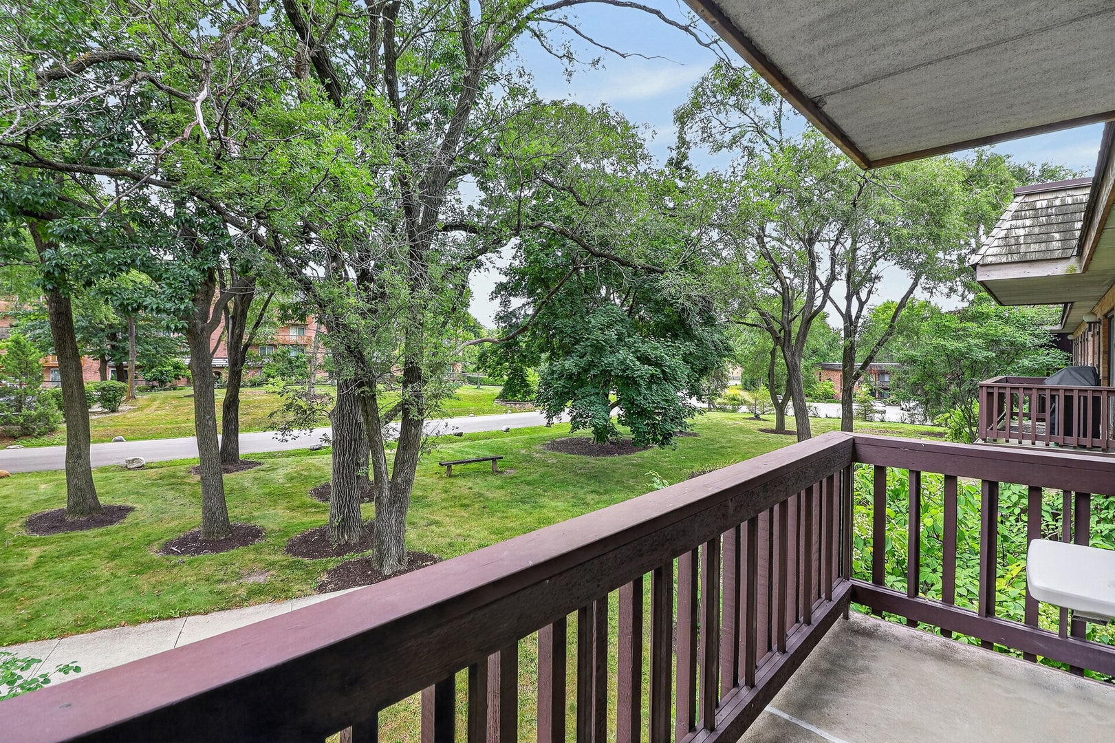 8020 Woodglen Lane, #202, Downers Grove, IL 60516 8020 Woodglen Lane, #202, Downers Grove, IL 60516