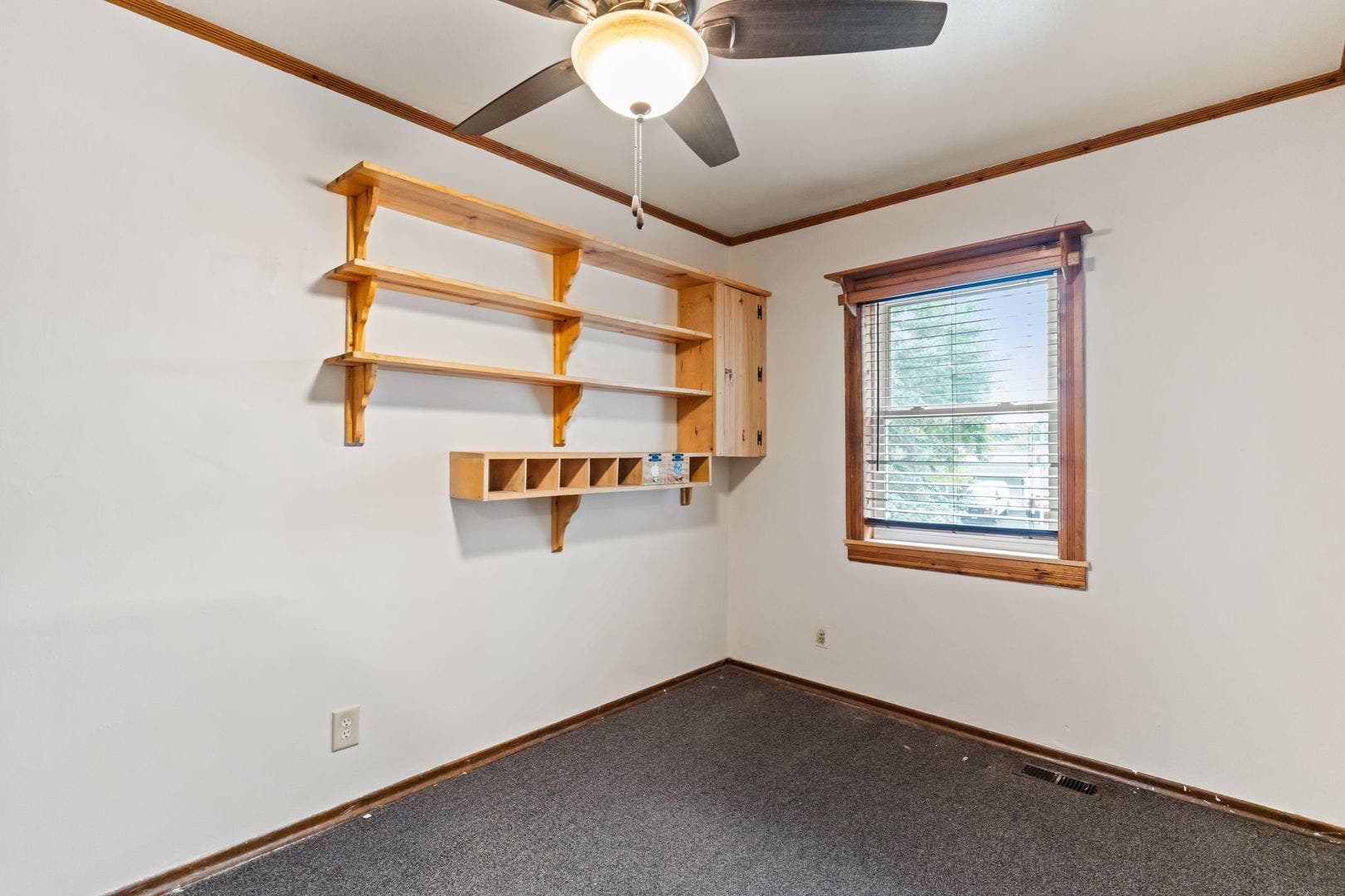 145 Bedford Road, Bolingbrook, IL 60440