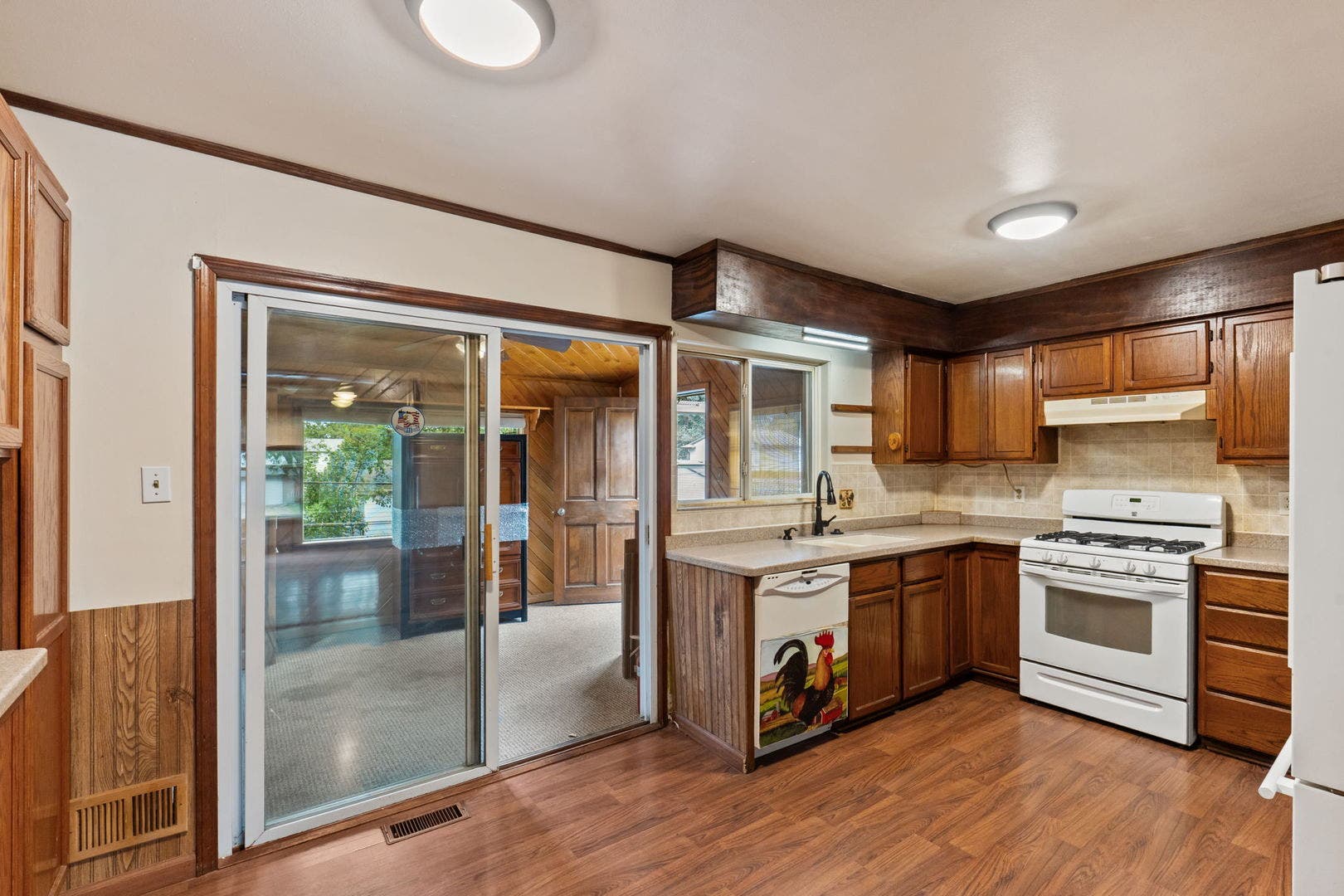 145 Bedford Road, Bolingbrook, IL 60440