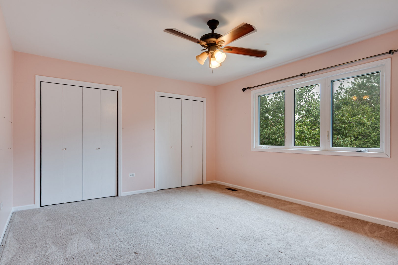 1124 Covington Drive, Lemont, IL 60439 1124 Covington Drive, Lemont, IL 60439