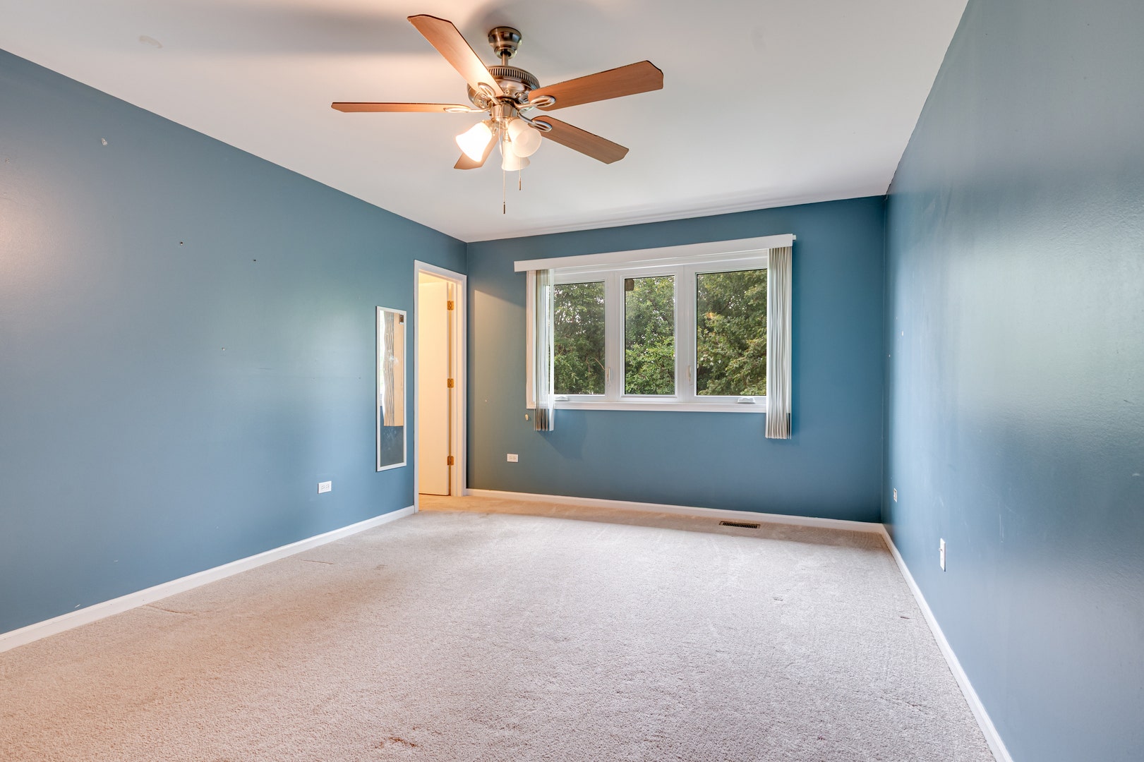 1124 Covington Drive, Lemont, IL 60439 1124 Covington Drive, Lemont, IL 60439