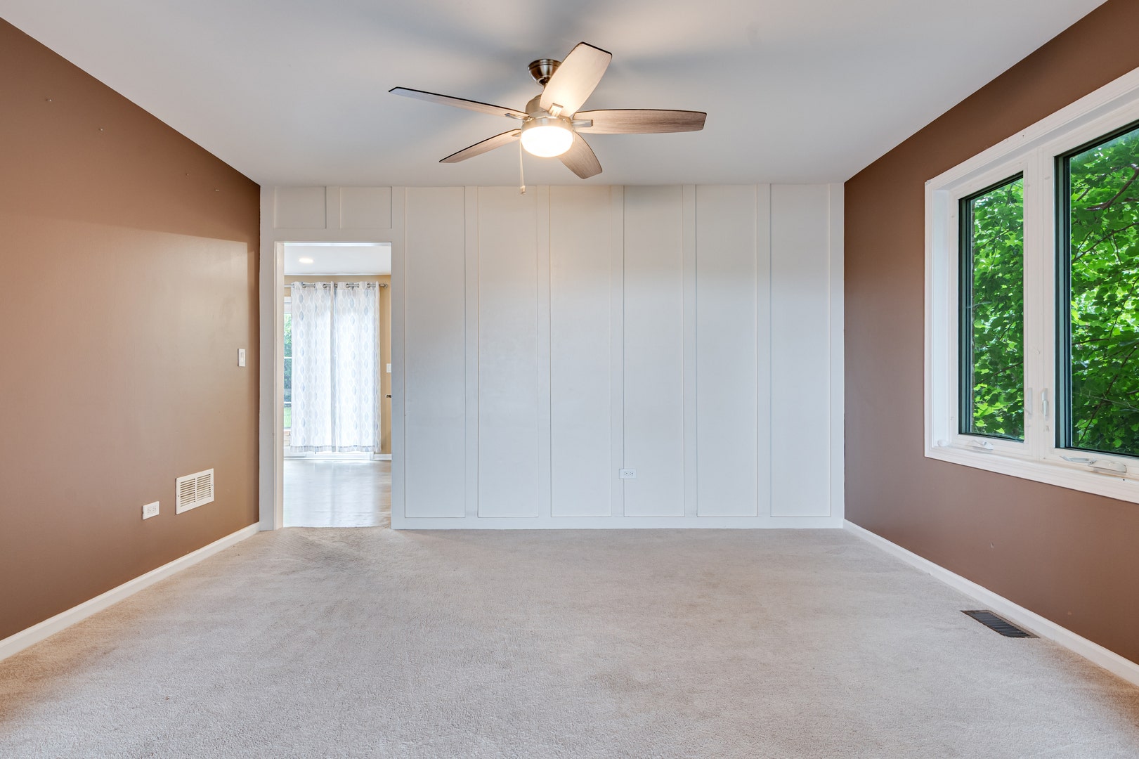 1124 Covington Drive, Lemont, IL 60439 1124 Covington Drive, Lemont, IL 60439