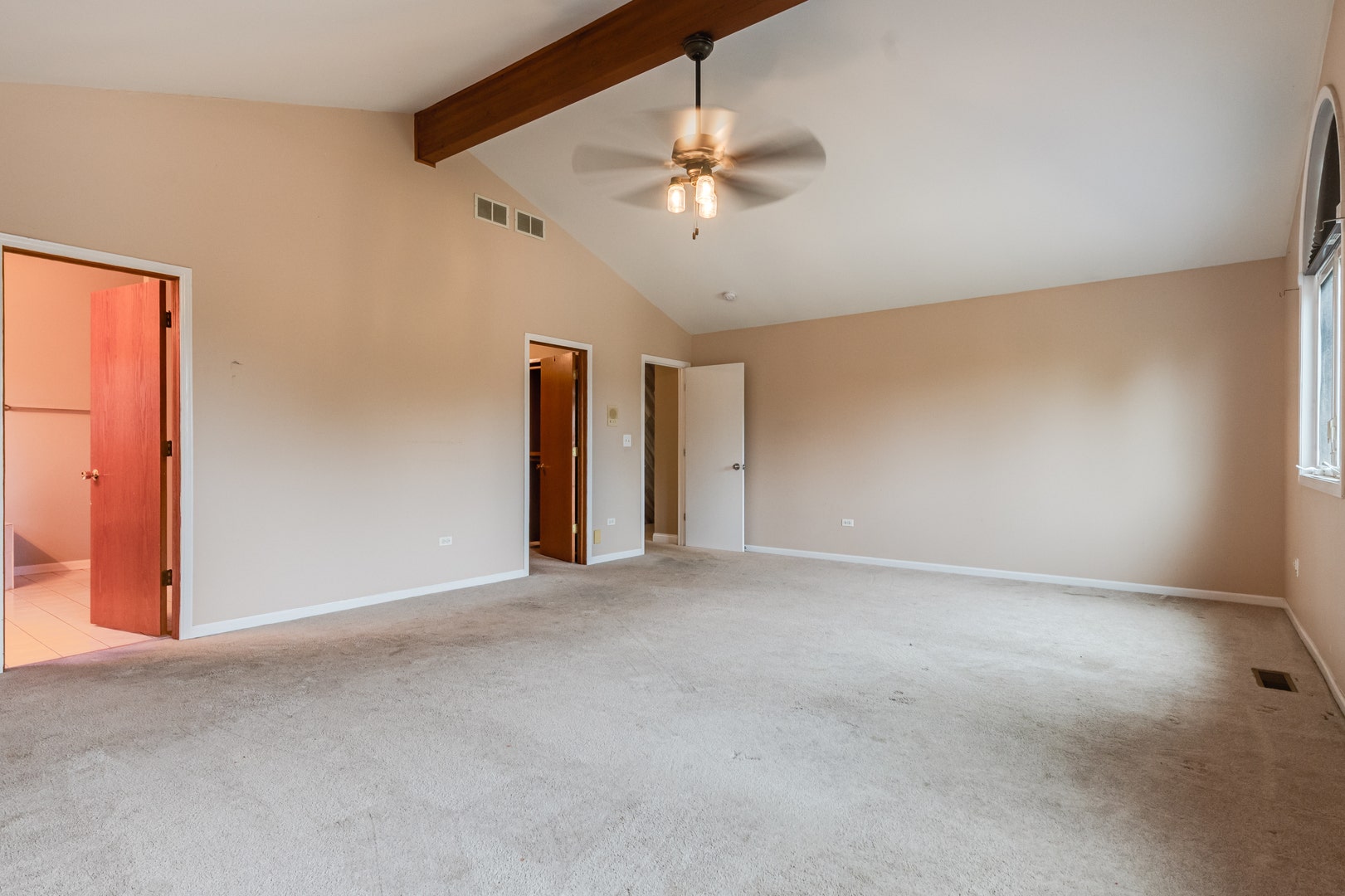1124 Covington Drive, Lemont, IL 60439 1124 Covington Drive, Lemont, IL 60439