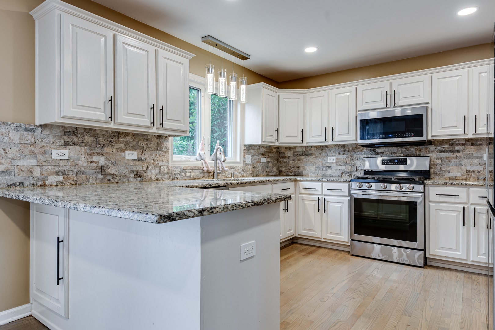 1124 Covington Drive, Lemont, IL 60439 1124 Covington Drive, Lemont, IL 60439