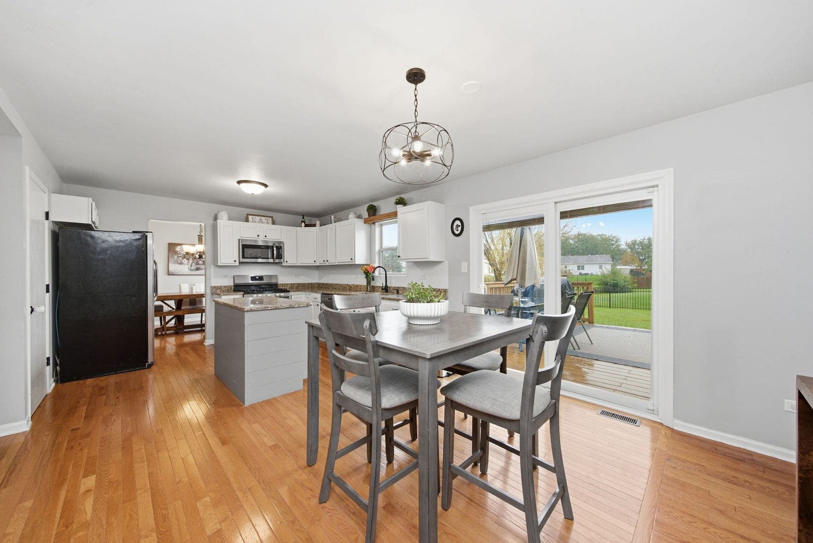 5320 Meadowbrook Street, Plainfield, IL 60586 5320 Meadowbrook Street, Plainfield, IL 60586