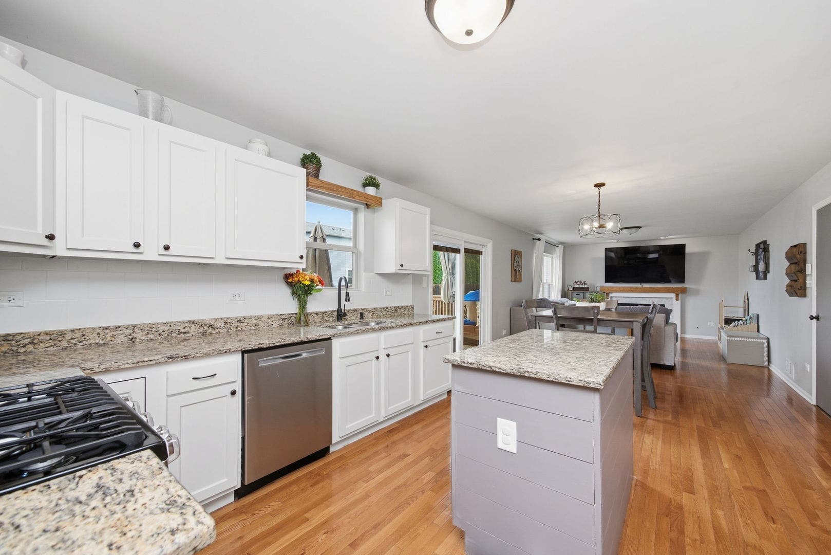 5320 Meadowbrook Street, Plainfield, IL 60586 5320 Meadowbrook Street, Plainfield, IL 60586