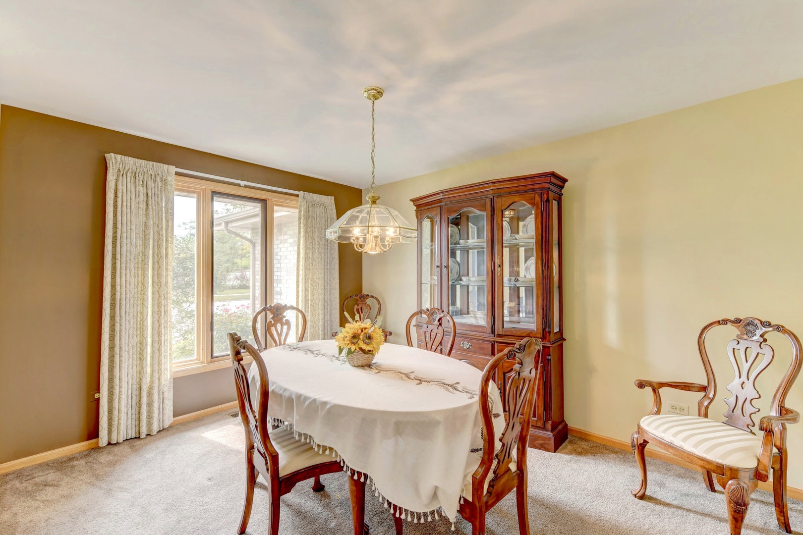 8600 Henke Drive, Tinley Park, IL 60487 8600 Henke Drive, Tinley Park, IL 60487