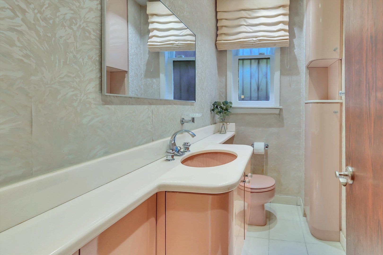 1034 N La Salle Drive, Chicago, IL 60610 1034 N La Salle Drive, Chicago, IL 60610