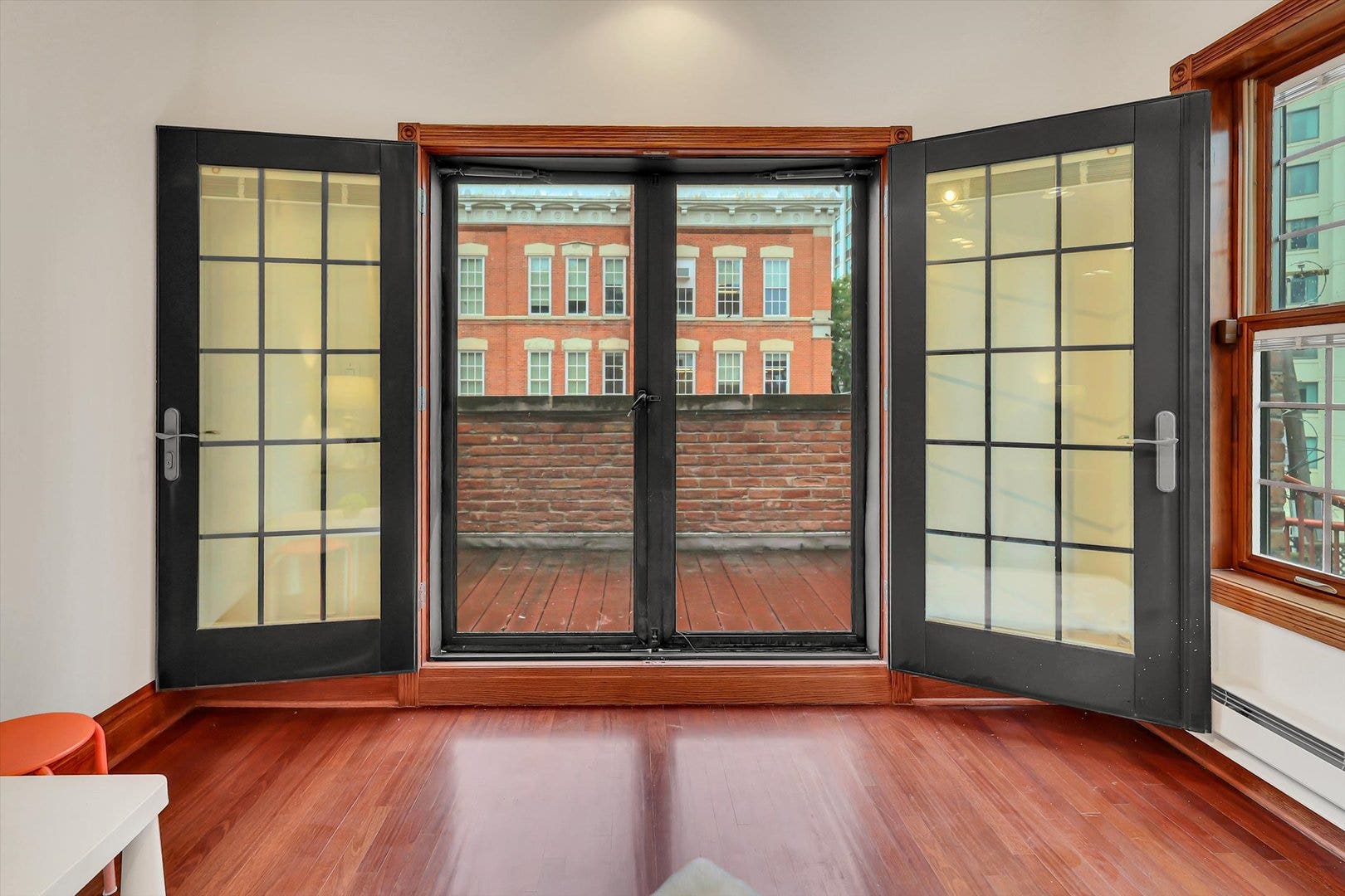 1034 N La Salle Drive, Chicago, IL 60610 1034 N La Salle Drive, Chicago, IL 60610