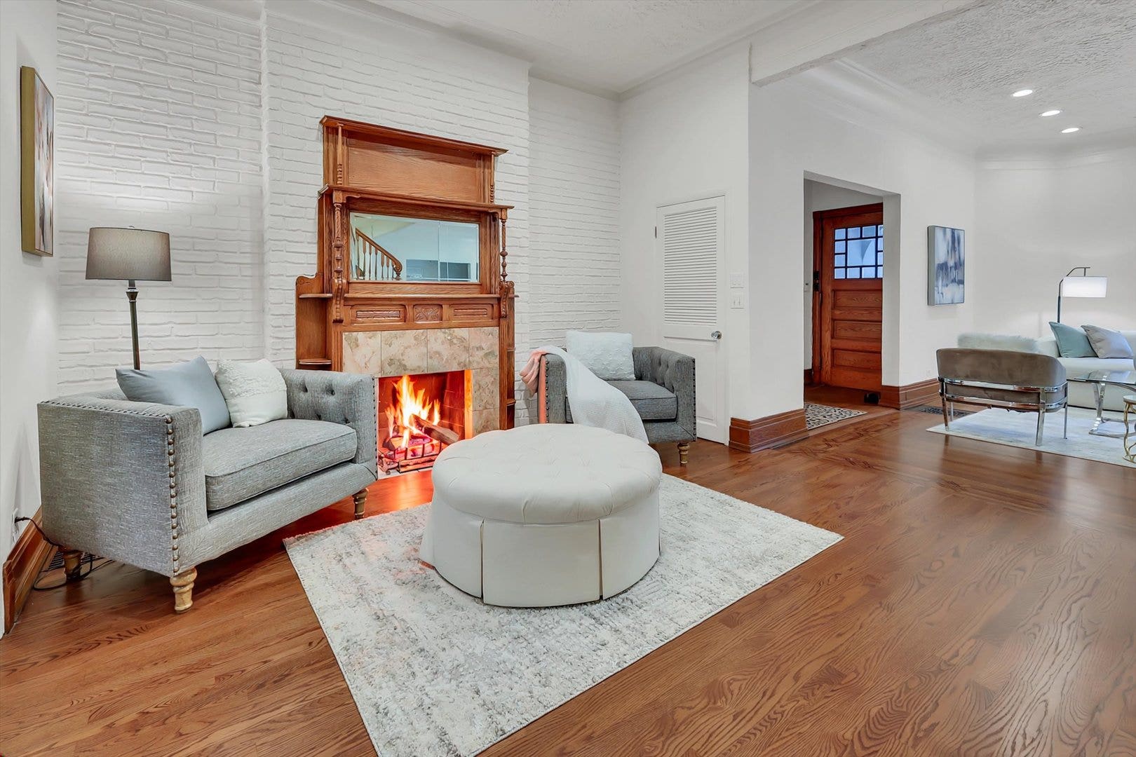 1034 N La Salle Drive, Chicago, IL 60610 1034 N La Salle Drive, Chicago, IL 60610