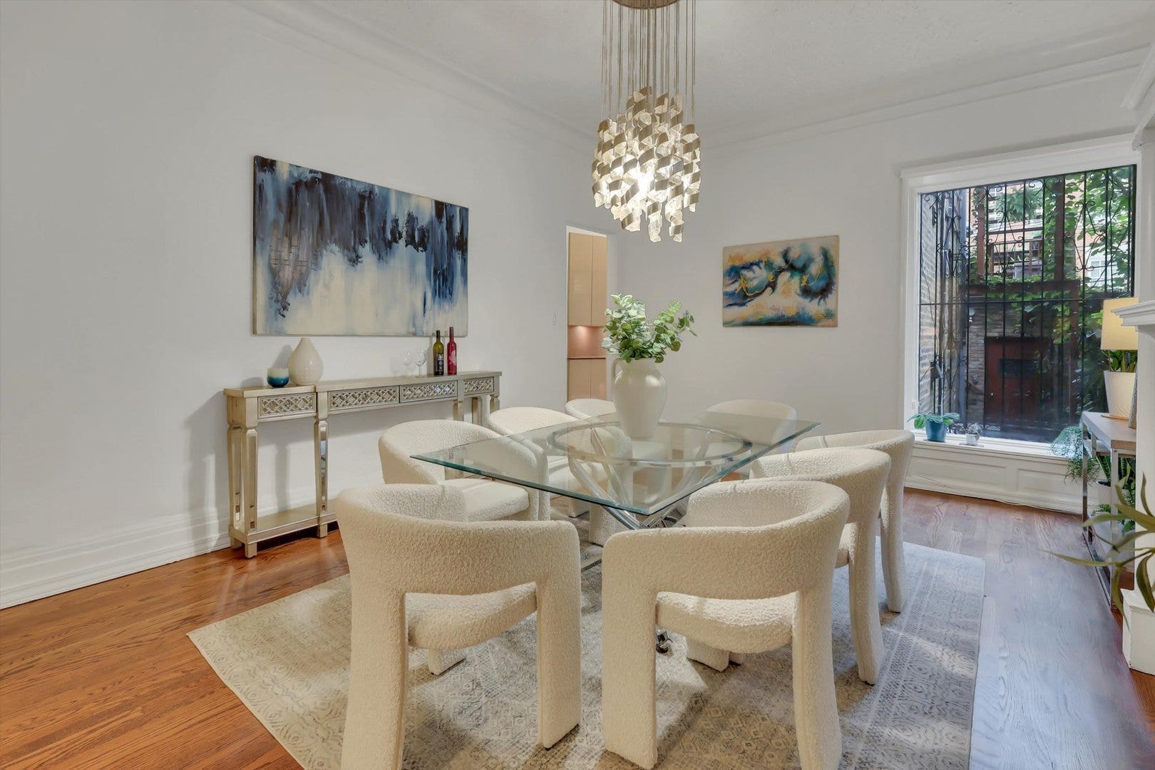 1034 N La Salle Drive, Chicago, IL 60610 1034 N La Salle Drive, Chicago, IL 60610