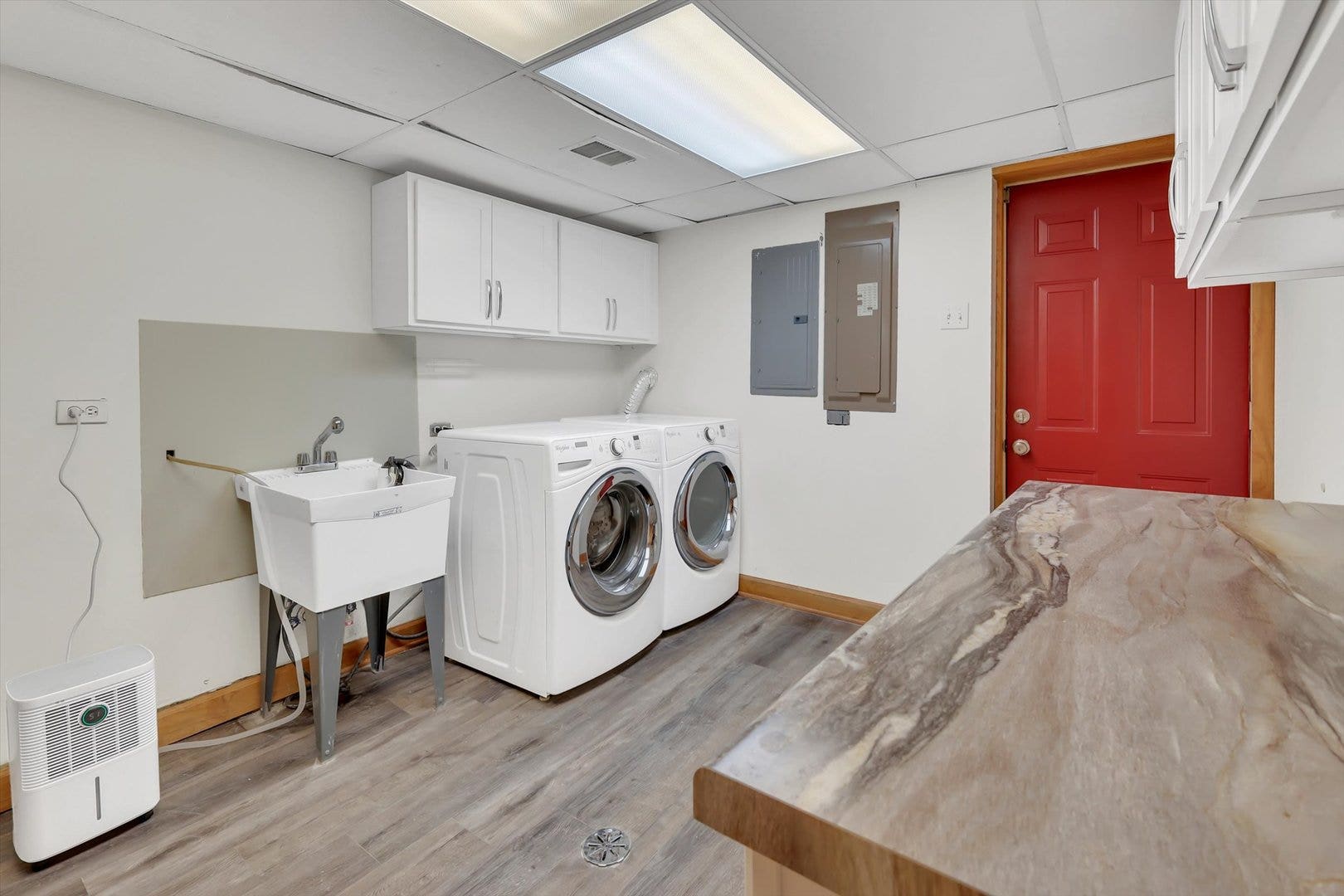 1034 N La Salle Drive, Chicago, IL 60610 1034 N La Salle Drive, Chicago, IL 60610
