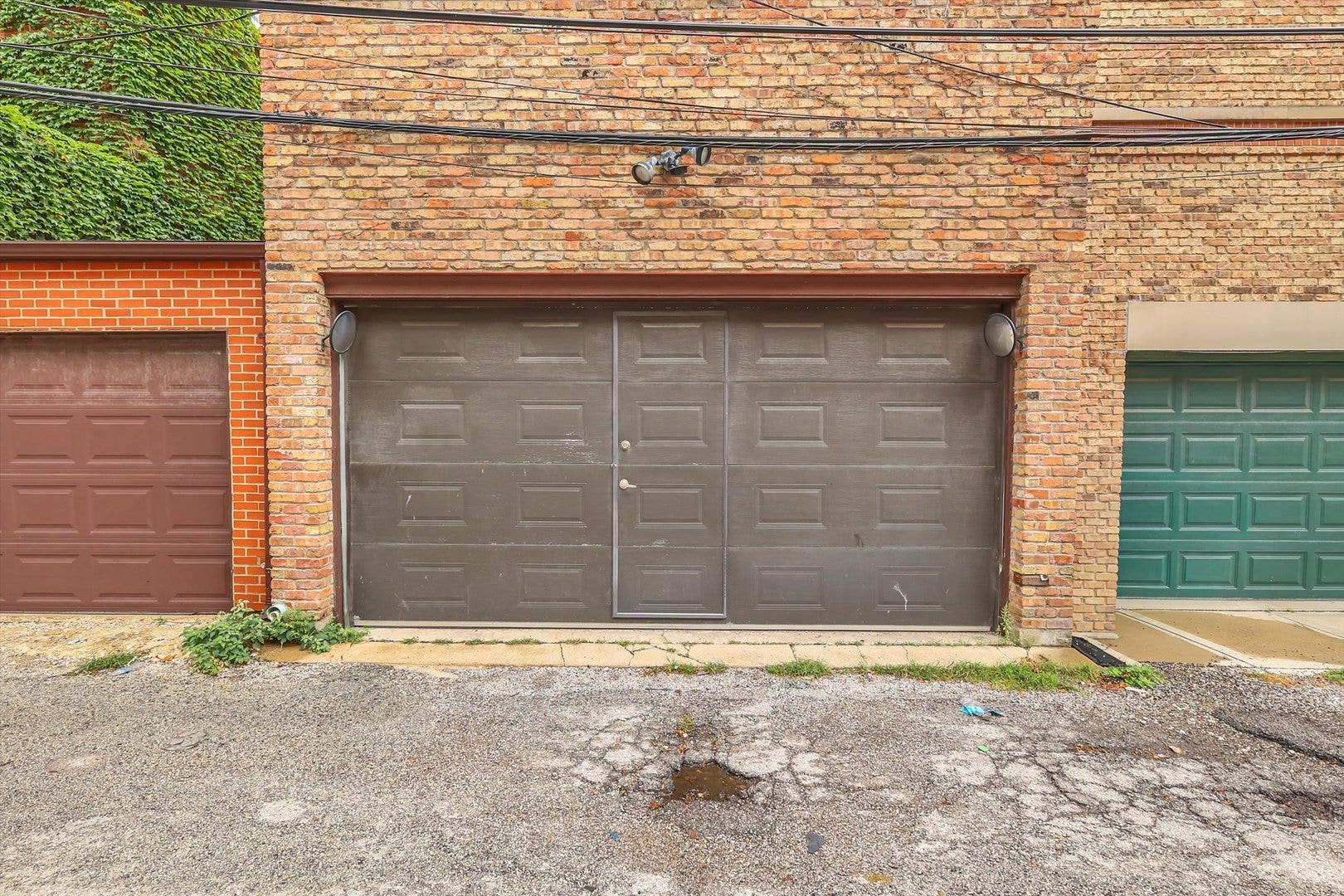 1034 N La Salle Drive, Chicago, IL 60610 1034 N La Salle Drive, Chicago, IL 60610