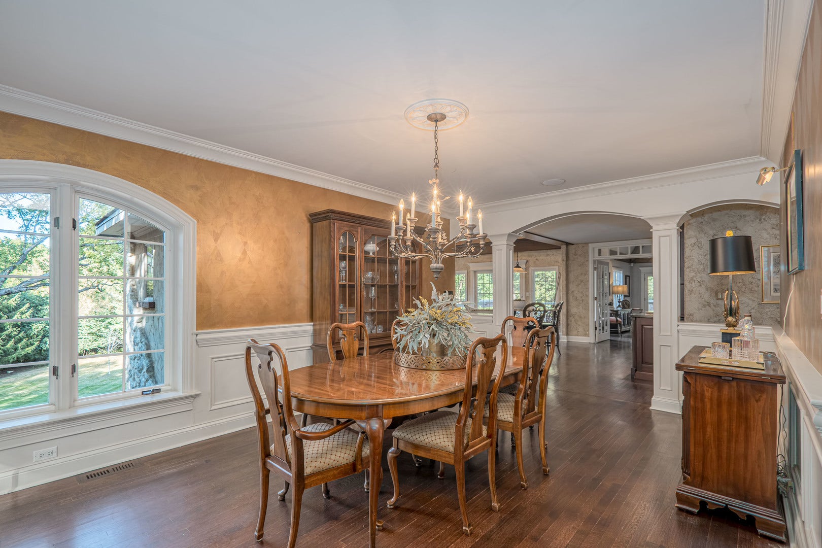 38w301 Burr Road Lane, St. Charles, IL 60175