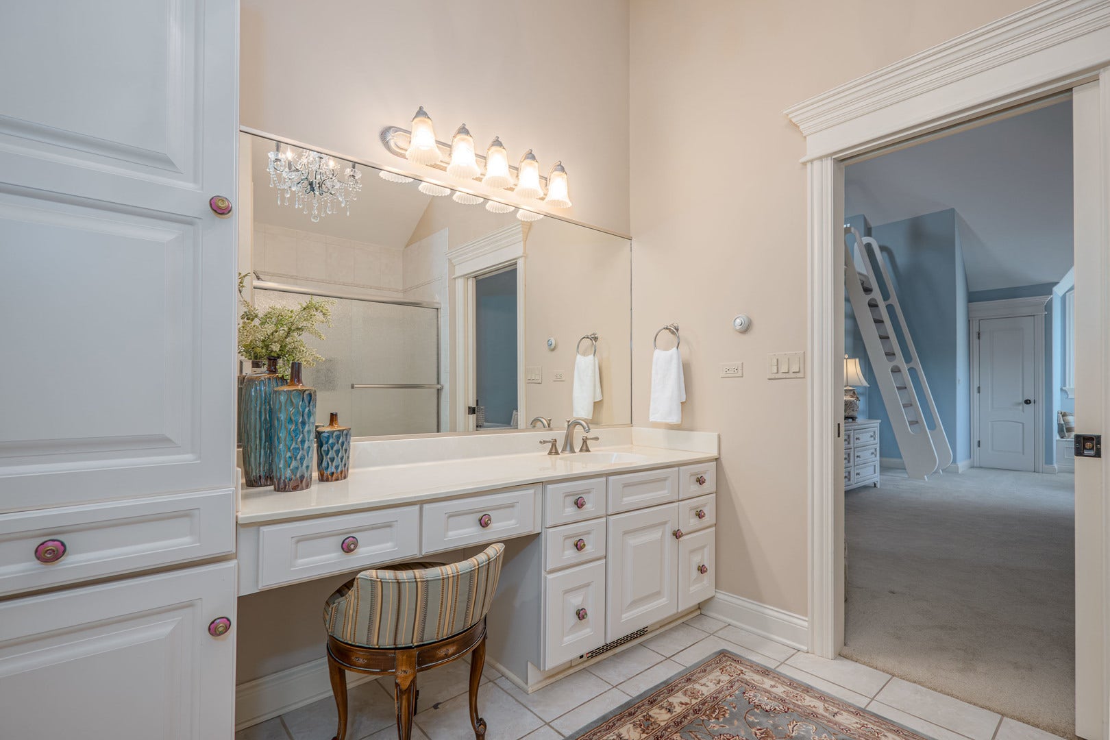 38w301 Burr Road Lane, St. Charles, IL 60175