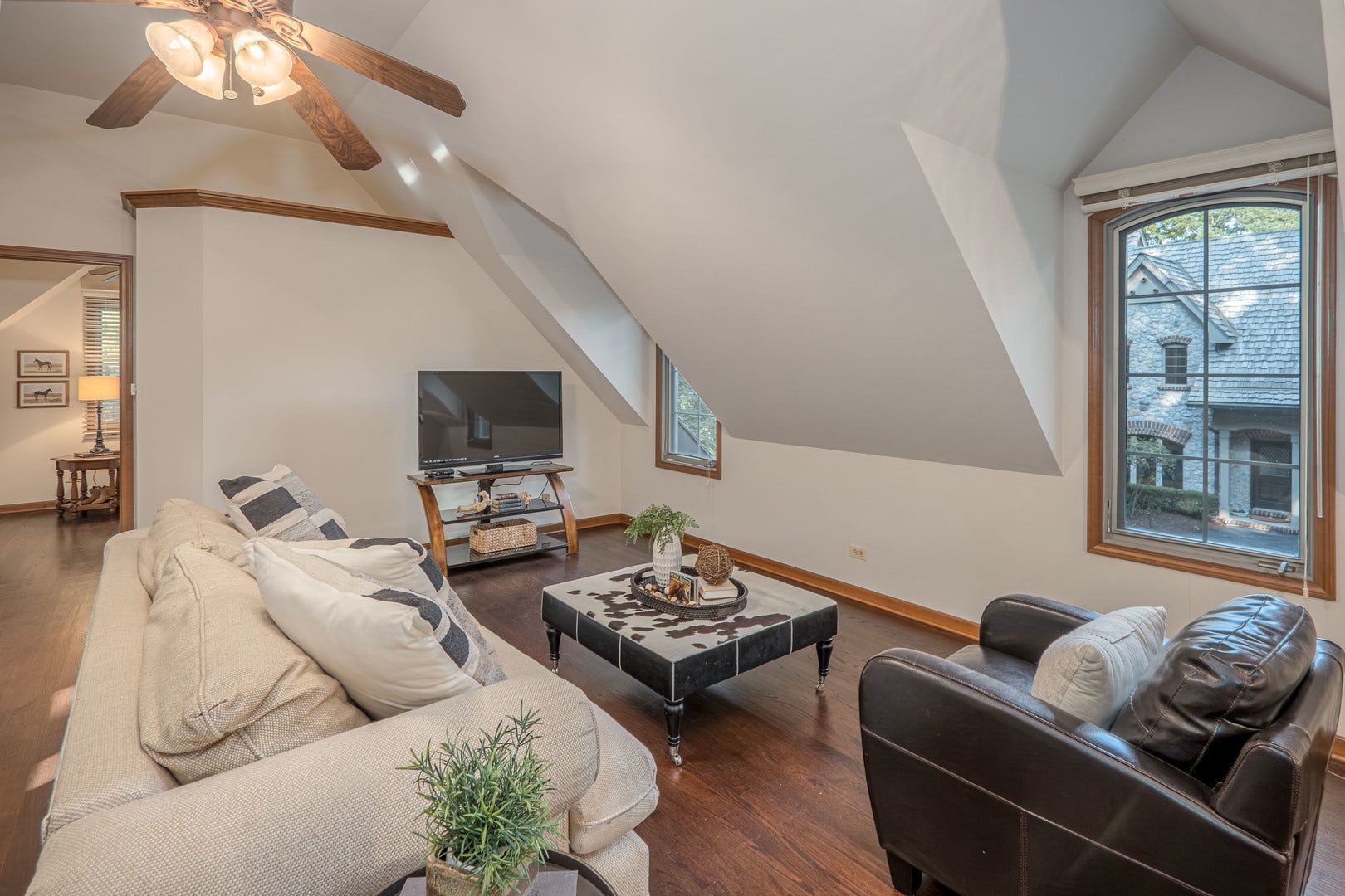38w301 Burr Road Lane, St. Charles, IL 60175