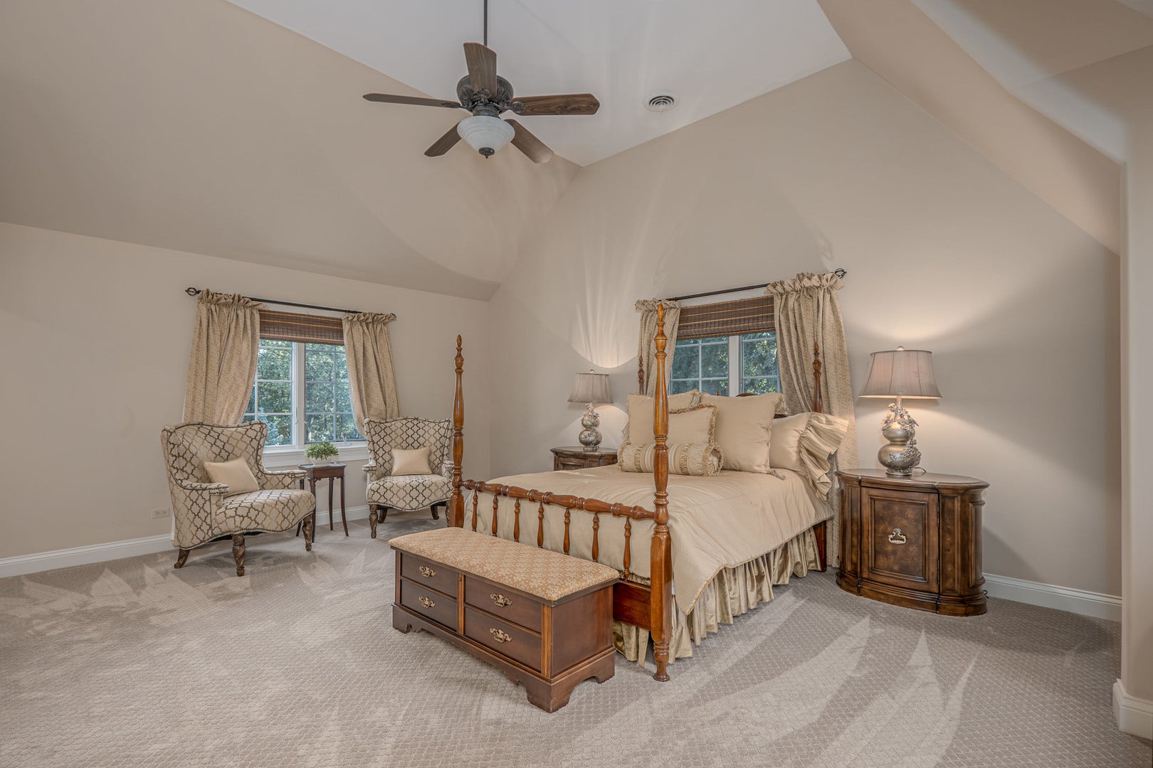 38w301 Burr Road Lane, St. Charles, IL 60175
