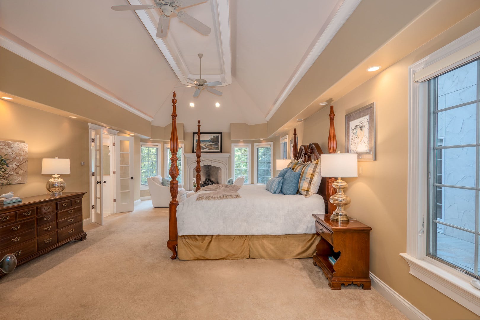 38w301 Burr Road Lane, St. Charles, IL 60175