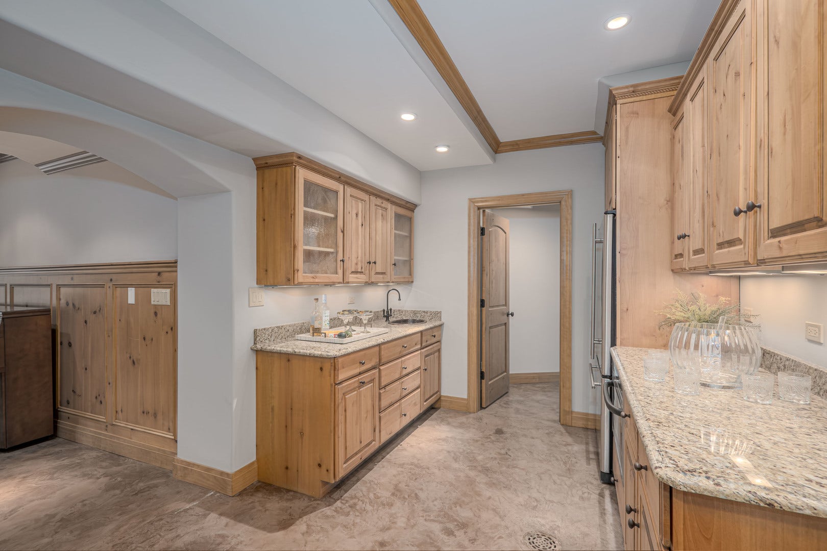 38w301 Burr Road Lane, St. Charles, IL 60175