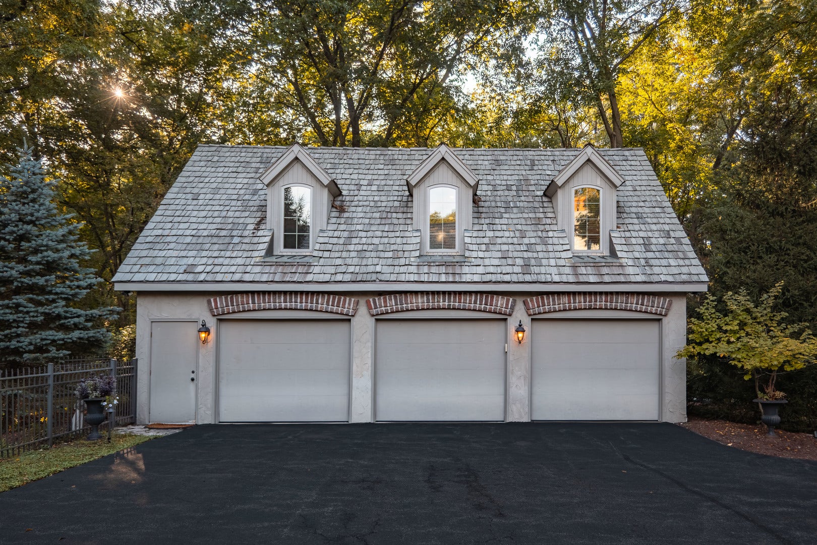 38w301 Burr Road Lane, St. Charles, IL 60175