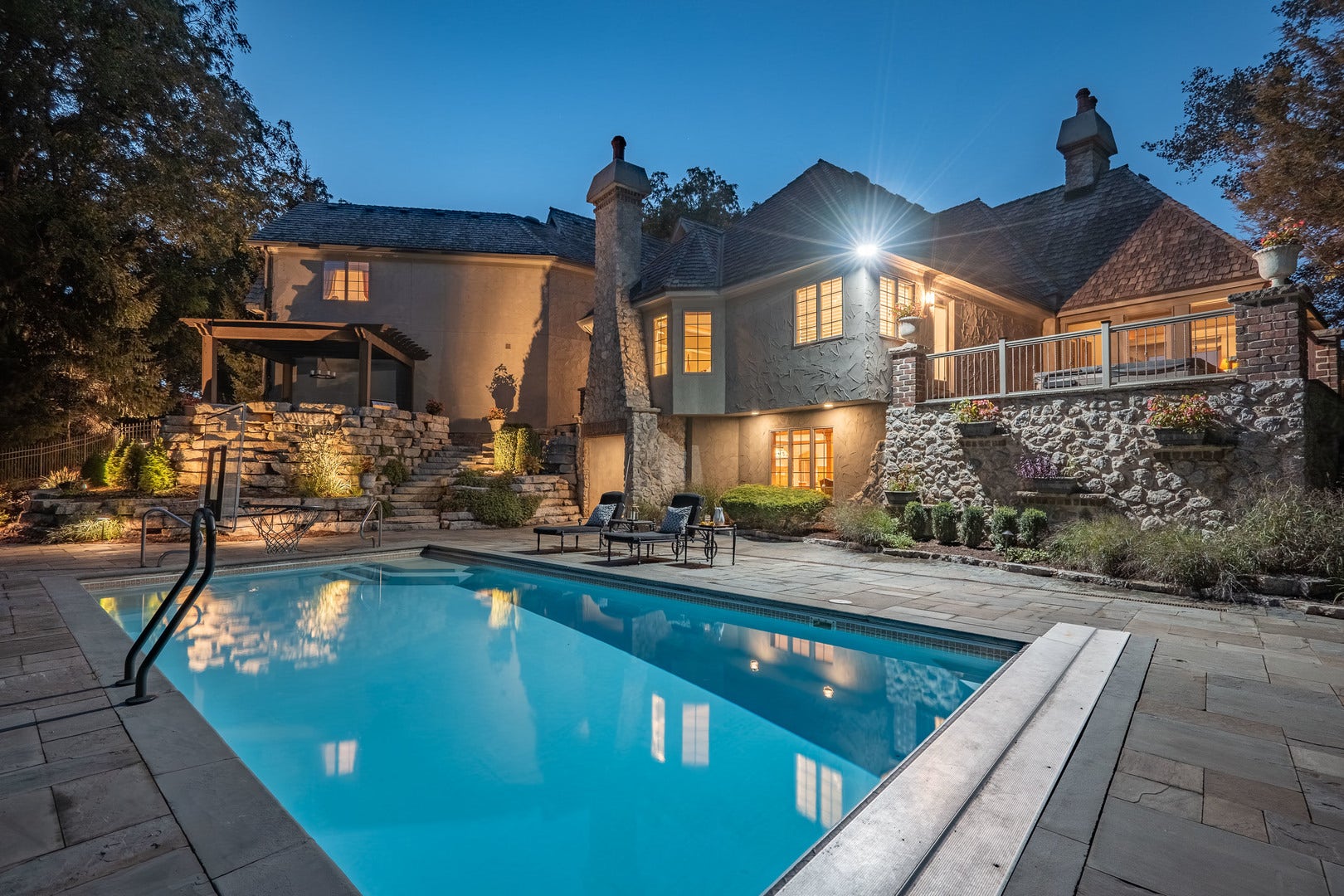 38w301 Burr Road Lane, St. Charles, IL 60175