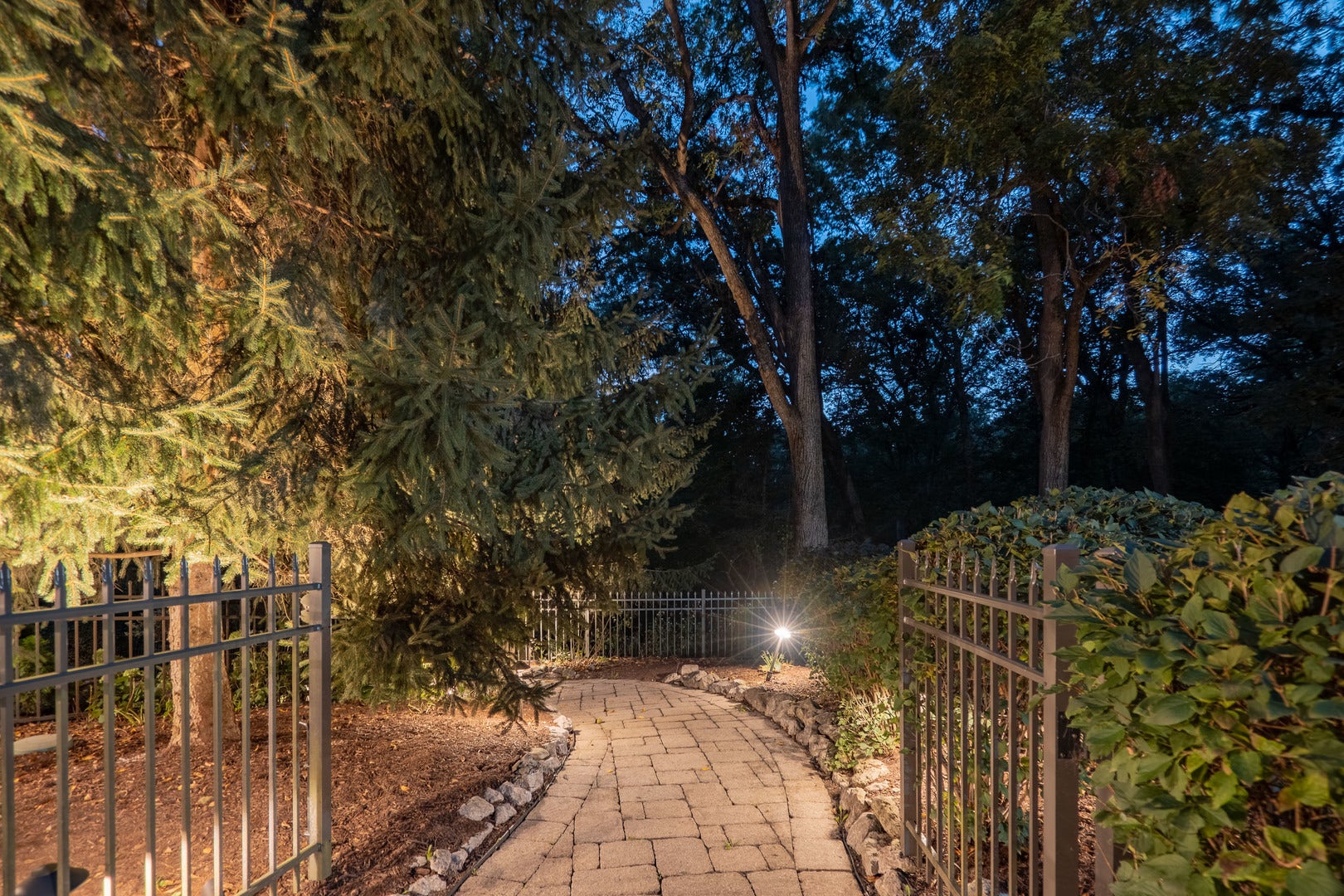 38w301 Burr Road Lane, St. Charles, IL 60175