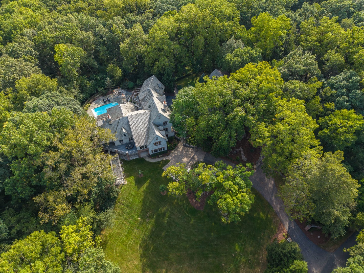 38w301 Burr Road Lane, St. Charles, IL 60175