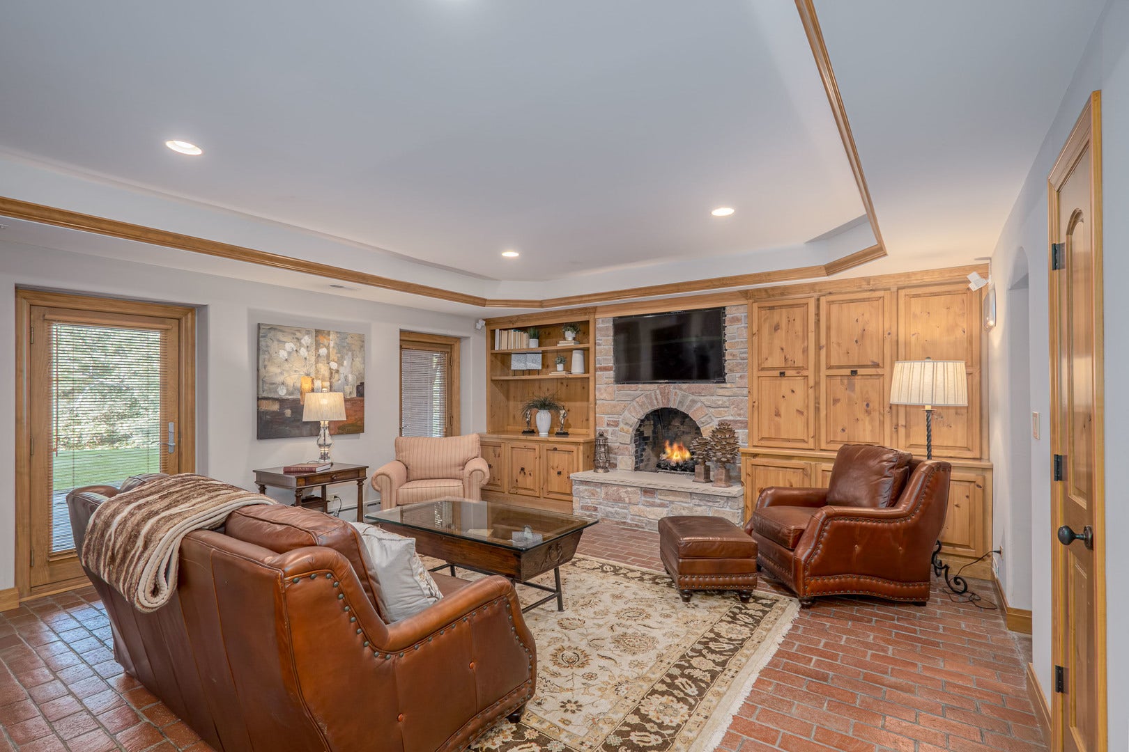 38w301 Burr Road Lane, St. Charles, IL 60175
