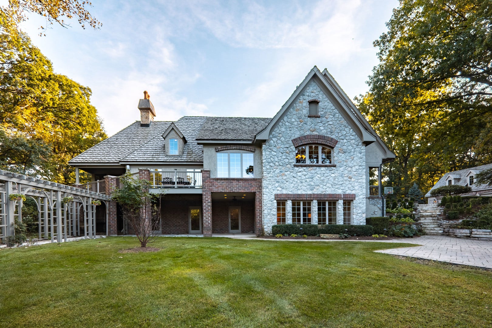 38w301 Burr Road Lane, St. Charles, IL 60175