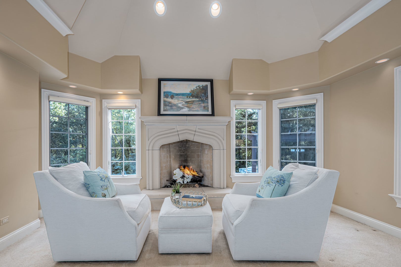 38w301 Burr Road Lane, St. Charles, IL 60175