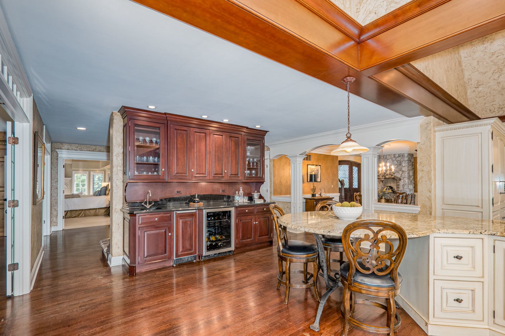 38w301 Burr Road Lane, St. Charles, IL 60175