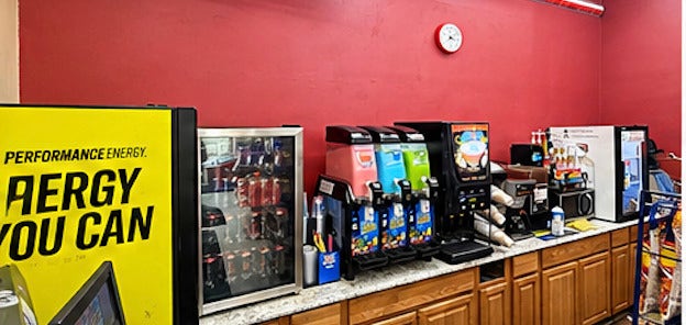1224 W 59th Street, Chicago, IL 60636 Coffee & snacks station