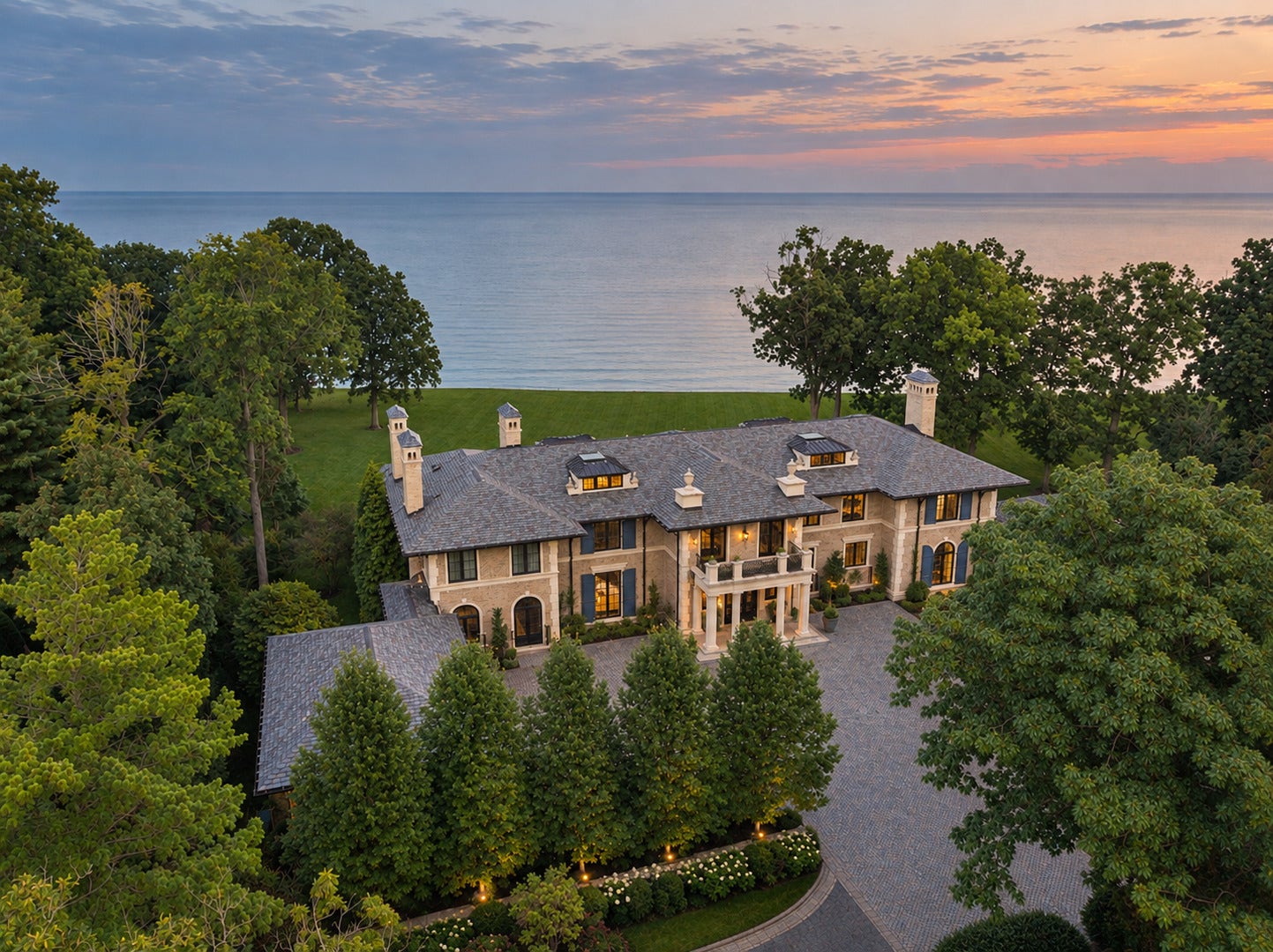 595 Circle Lane, Lake Forest, IL 60045 595 Circle Lane, Lake Forest, IL 60045