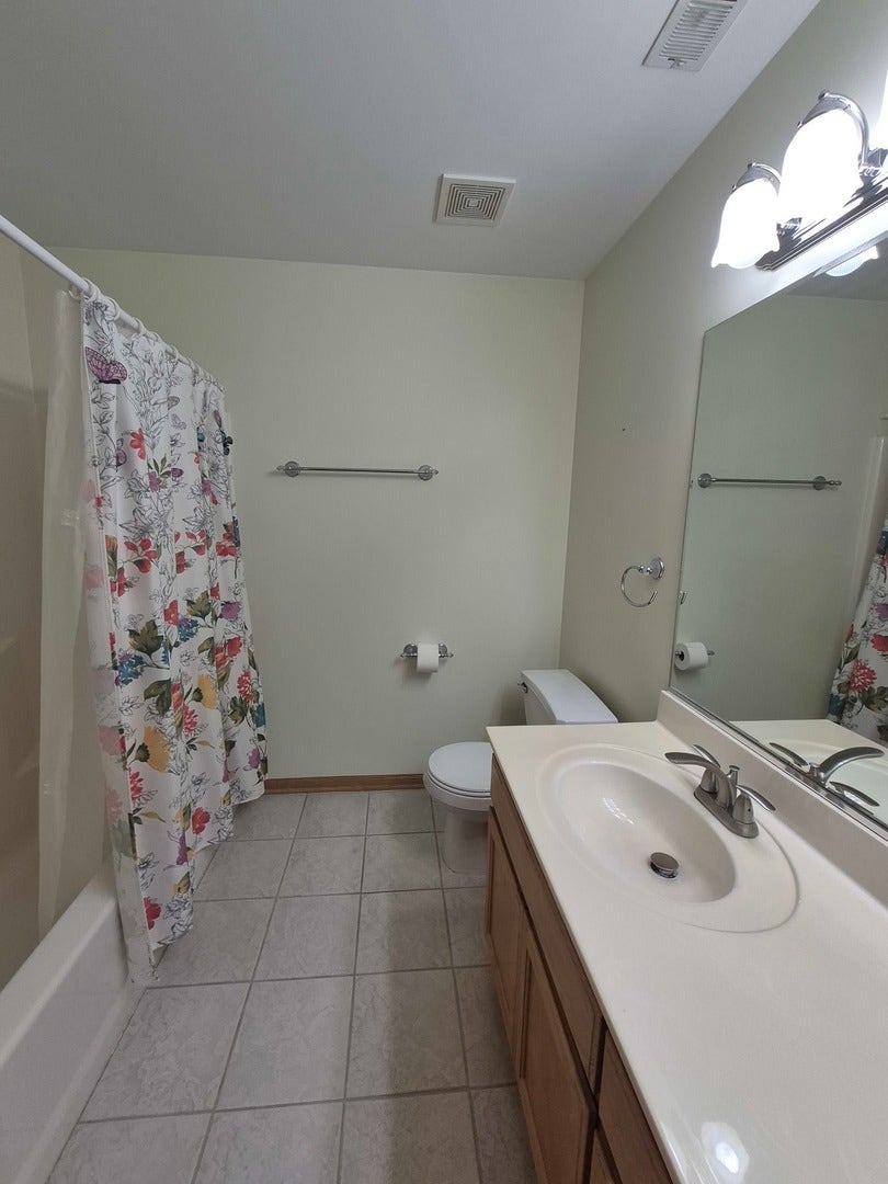 9510 Perth Circle, Tinley Park, IL 60487