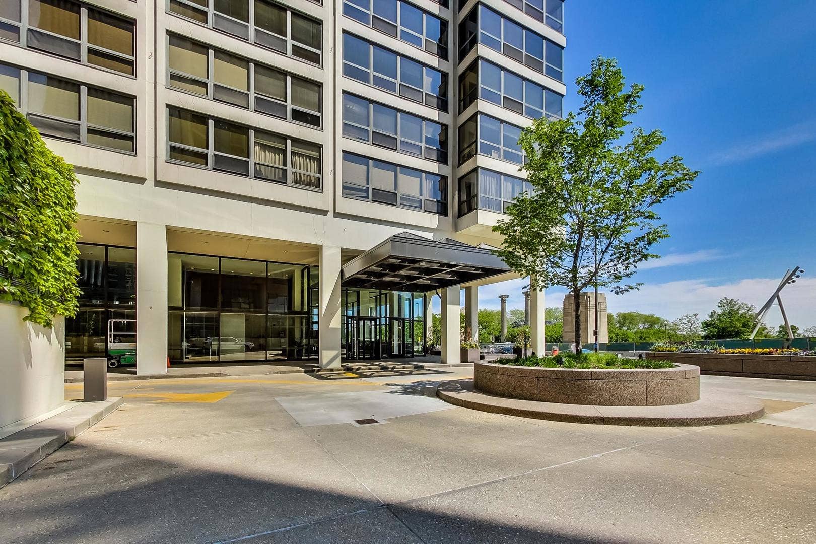 360 E Randolph Street, #1401, Chicago, IL 60601
