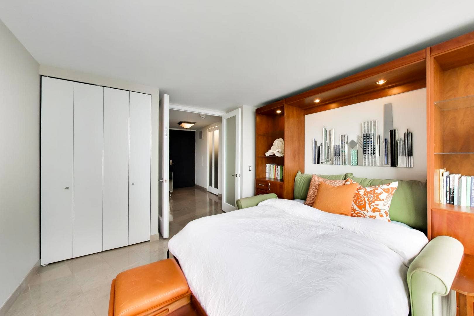 360 E Randolph Street, #1401, Chicago, IL 60601