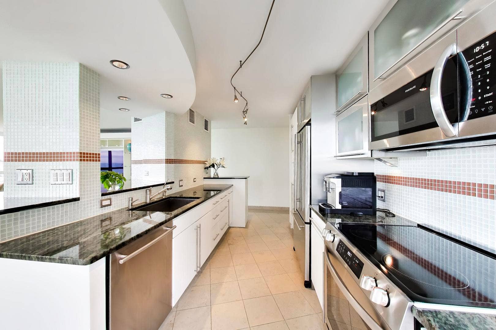 360 E Randolph Street, #1401, Chicago, IL 60601