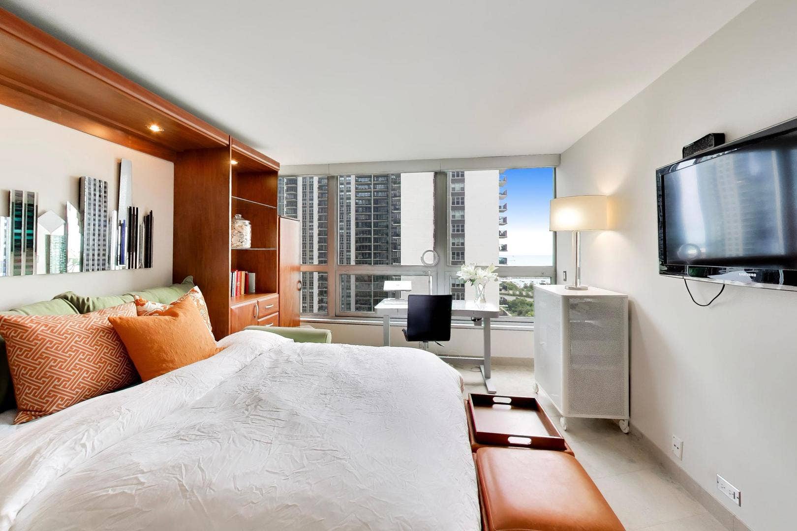 360 E Randolph Street, #1401, Chicago, IL 60601