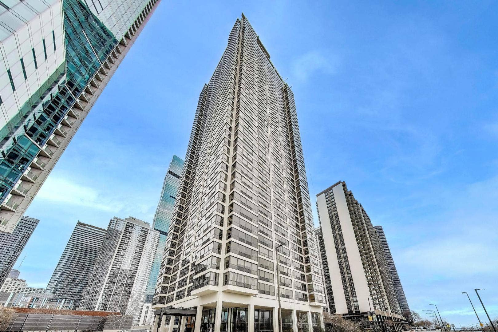 360 E Randolph Street, #1401, Chicago, IL 60601