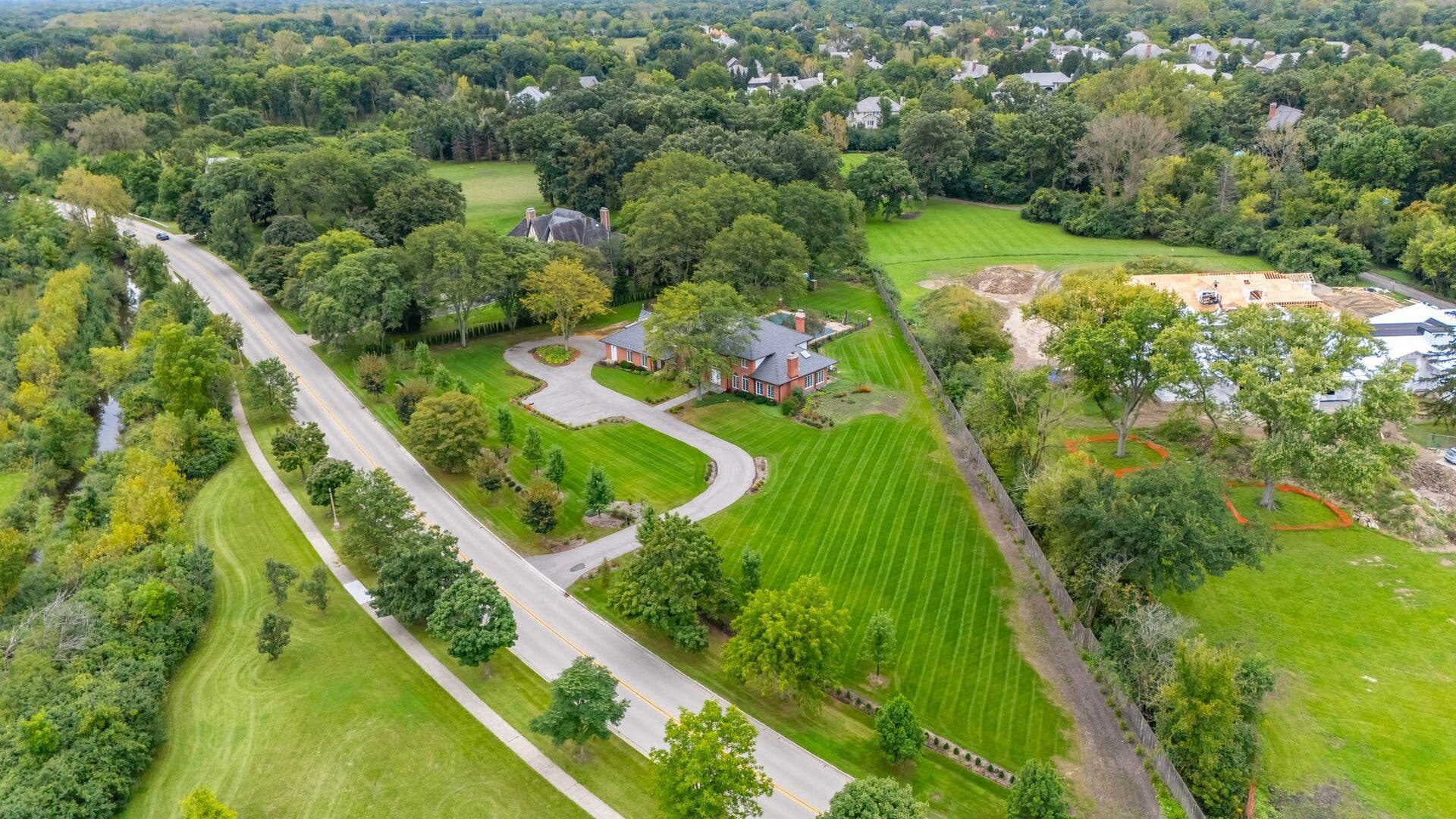 711 W Old Elm Road, Lake Forest, IL 60045 711 W Old Elm Road, Lake Forest, IL 60045