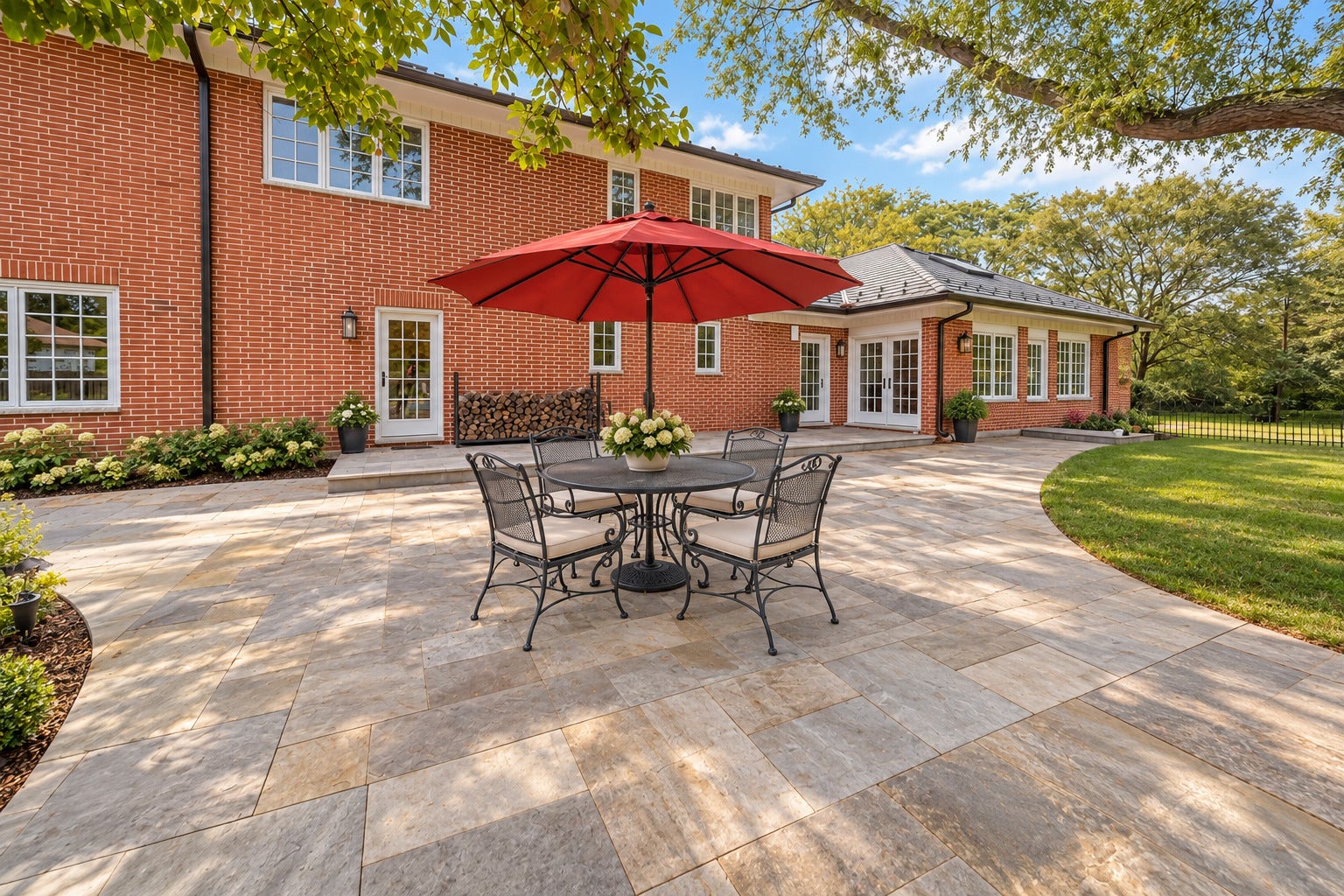 711 W Old Elm Road, Lake Forest, IL 60045 711 W Old Elm Road, Lake Forest, IL 60045
