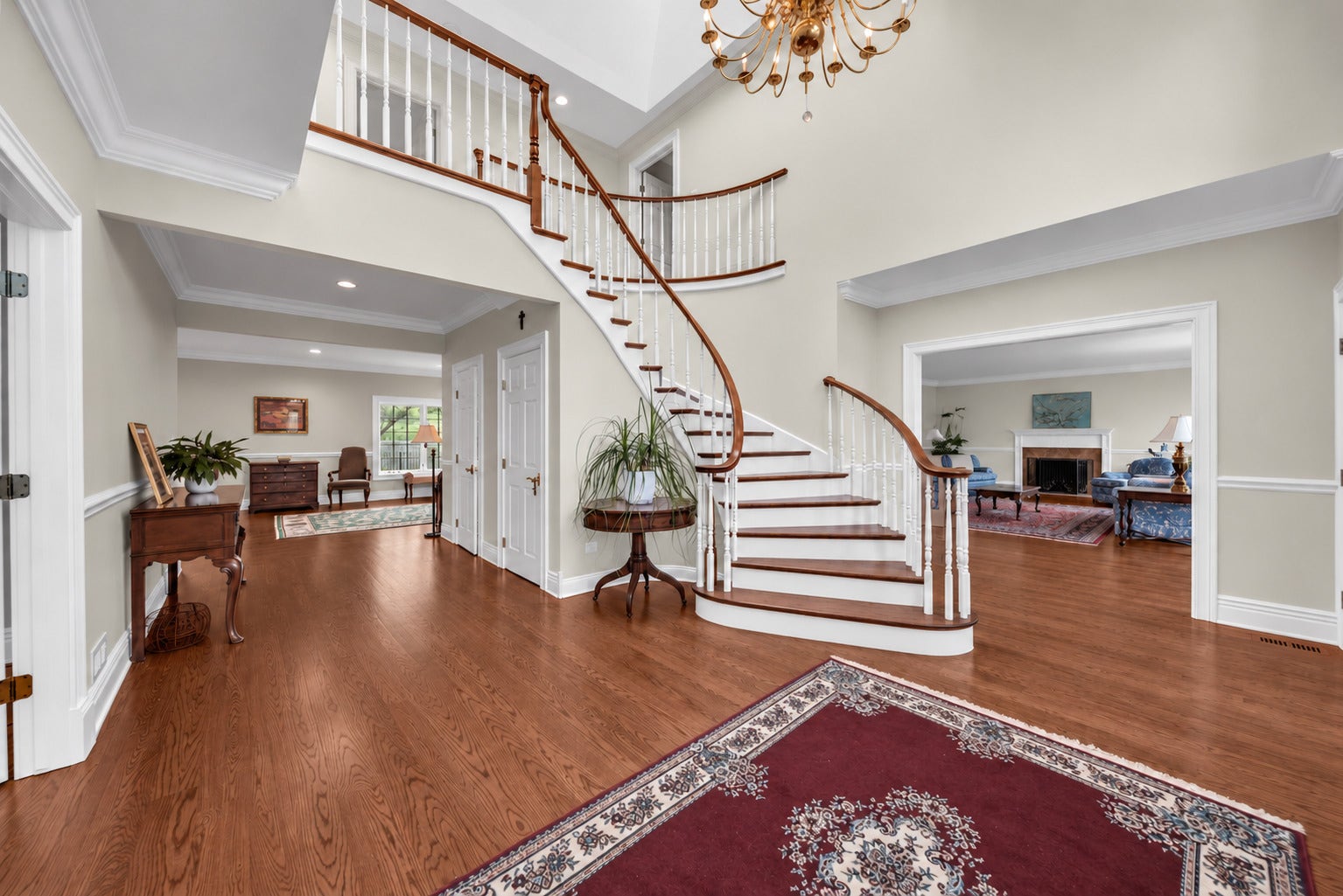 711 W Old Elm Road, Lake Forest, IL 60045 711 W Old Elm Road, Lake Forest, IL 60045